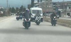 Kazada hayatını kaybeden motokuryeyi meslektaşları konvoyla uğurladı