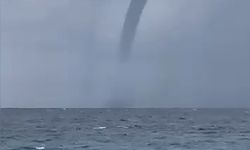 Kumluca açıklarında panik: Denizde beliren hortum korkuttu