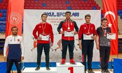 Manavgat Belediyesi Güreş Kulübü sporcuları mindere damga vurdu