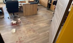 Öğrenci yakını okul müdürüne s*ldırdı!