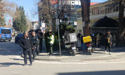 Otomobille çarpışan motosikletli yaralandı!