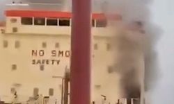 Umman'da petrol tankerine s*ldırı!