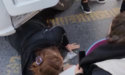 Yolun karşısına geçmek isterken tırın altında kaldı!