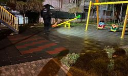 Parkta oyun oynayan çoc*ğu bıç*kladı: Polis ekipleri evinde yakaladı