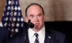 ABD’de görev değişkenliği: Donanma Sekreteri görevinden ayrıldı