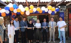 Akdeniz Üniversitesi logolu ürünler mağazasını açtı