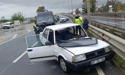 Manavgat'ta kaza: Yolcu camdan fırladı, o anlar kameraya yansıdı!