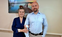 Karın ağrısı nedeniyle gittiği hastanede ameliyata alındı, doktorlar zamanla yarıştı