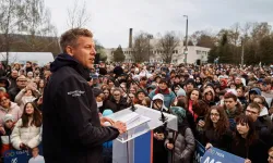 Macaristan'da dengeler değişti: 16 yıllık iktidar sona erdi!