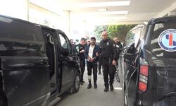 Nikahsız doğan bebekle fotoğraf paylaştılar: Anne ve baba bıç*klandı