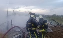 Manavgat’ta inşaat şantiyesinde yangın: İşçi konteyneri kül oldu