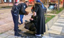 Yaralı oğlunun başında feryat eden anne yürekleri dağladı