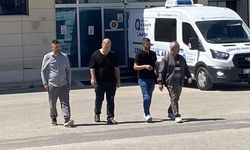 Antalya’daki kazada tırın altında can verdi: Aile Adli Tıp'ta