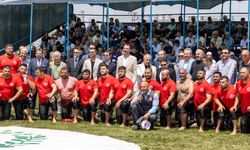 Manavgat’ta güreş heyecanı: Çeyrek finale yükselenler belli oldu