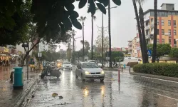 Antalya’da kuvvetli yağış uyarısı! 8 ilçede saat 09.00’dan itibaren etkili olacak