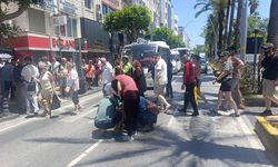 Antalya’da yaya geçidi d*hşeti: Alman turist hastanelik oldu