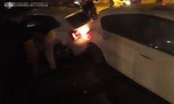 Antalya’da gece yarısı kaza! Kadın sürücü panik atak geçirdi