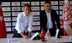 Antalyaspor'da yeni dönem: Teknik direktör Bülent Korkmaz oldu