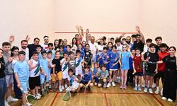 Başkan Uysal’dan Squash sporcularına destek ziyareti
