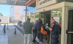 Araç içerisinde mahsur kalıp bayıldı, yoğun bakıma alındı