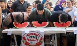 Karpuz yeme yarışması görenleri şaşırttı! Manavgat’ta renkli festival