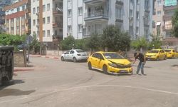 Taksi ile hafif ticari araç çarpıştı: Sürücü burnu bile kanamadan kurtuldu