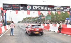 Kepez’de Otodrag yarışları hız ve adrenalin tutkunlarını bir araya getirdi