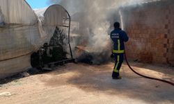 Seraların arasında alev alan otomobil hurdaya döndü