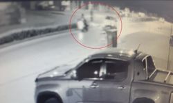 Sinyalsiz şerit değiştiren otomobil kazaya neden oldu
