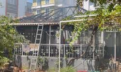 Antalya’da yaşlı çiftin evi alevlere teslim oldu! Kurtarılan çanta sahibine teslim edildi
