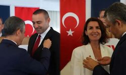 CHP’den ayrılan Antalya milletvekilleri YENİ Parti rozetini aldı! İlk sözleri dikkat çekti