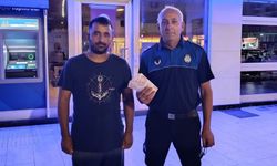 İnsanlık öl*memiş! Yüklü para buldu, yetkililere teslim etti!