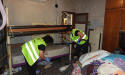 Antalya’da bir evden 5 kamyon atık çıktı! Temizlik sonrası yapılan ise dikkat çekti