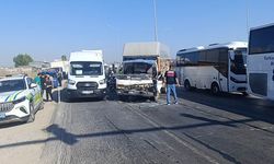 Kamyonların karıştığı kaza trafiği kilitledi: 5 kilometrelik kuyruk, 82 bin 719 TL ceza