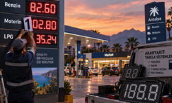 Motorin 100 lirayı devirdi, Antalya’da tabelalar şaştı!