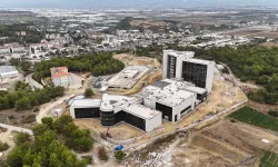 300 yataklı Aksu Devlet Hastanesi açılışa hazırlanıyor: Ulaşım yollarında sona gelindi