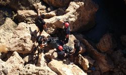 Antalya’da 2 günlük arayış acı bitti: Eşi kayaların üzerinde gözyaşlarına boğuldu