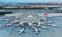 THY uçağı Antalya’ya acil iniş yaptı: Yolcu hayatını kaybetti