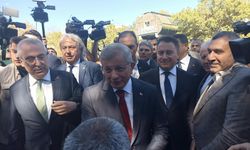 Davutoğlu ‘cumhurbaşkanına hakaret’ soruşturması kapsamında ifade verdi
