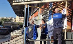 Antalya’da halk sağlığını tehlikeye atan marketin kapısına mühür vuruldu