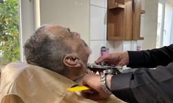 Alanya’da hayır duası için makas sallıyor!