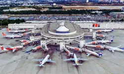 Antalya Havalimanı’nda dikkat çeken uçuş! Havada karar değişti, uçak geri döndü
