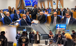 Bantlı eylem gündem oldu! Halk TV’ye kayyum kararına Cavit Arı’dan tepki