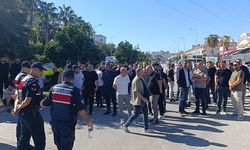 Manavgat’ta esnaf yolu kapattı, jandarma komutanı devreye girdi