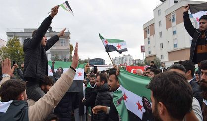 Antalya'da Suriyelilerden kutlama