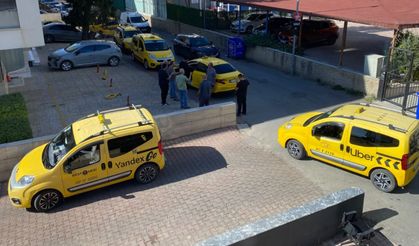 Muratpaşa’da gerilim! Taksiciler meslektaşlarının çağrısıyla bölgeye akın etti