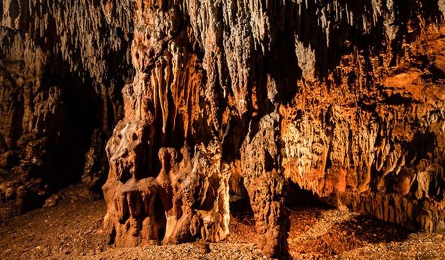 ANTALYA'DA DOĞANIN KALBİ GEYİKBAYIRI'NDA ATIYOR