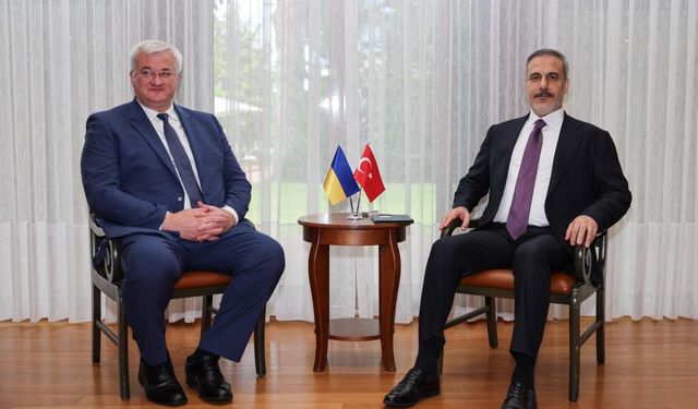 Bakan Fidan Antalya’da mevkidaşı Sibiha ile bir araya geldi