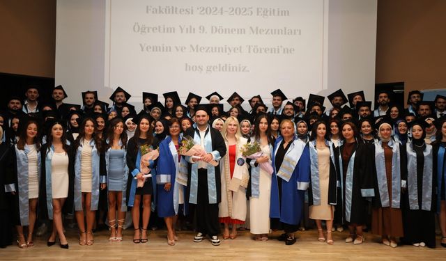 Akdeniz Üniversitesi hemşirelerin mezuniyet coşkusu