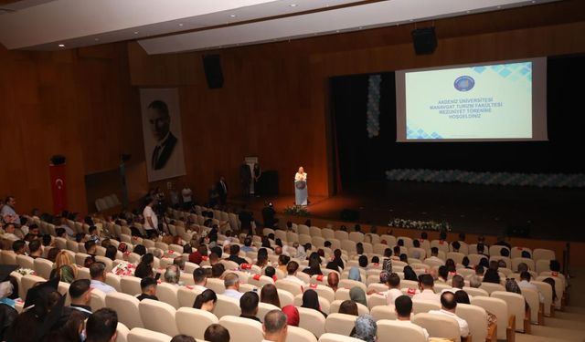 Rektör Özkan'dan Özgür Özel’e mezuniyet tepkisi: Üniversiteye siyaset girmez